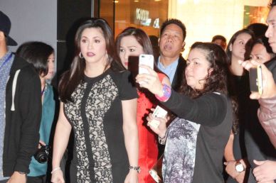 Fan shoots selfie w Regine Velasquez. The 27th Awit Awards was held at the Newport Performing Arts Theater, Resort’s World Manila last December 12, 2014. Photo by Jude Bautista 