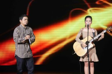 Gloc 9 & Lira Bermudez perform TRIP SILIP. The 27th Awit Awards was held at the Newport Performing Arts Theater, Resort’s World Manila last December 12, 2014. Photo by Jude Bautista 