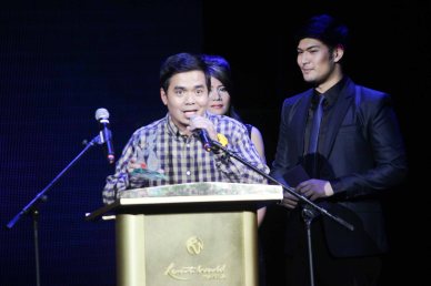 Gloc 9 was the biggest winner: Album of the year (LIHAM AT LIHIM), Song of the Year (MAGDA featuring Rico Blanco), Best Collaboration Performance (MAGDA featuring Rico Blanco) and Best Rap (MAGDA). The 27th Awit Awards was held at the Newport Performing Arts Theater, Resort’s World Manila last December 12, 2014. Photo by Jude Bautista