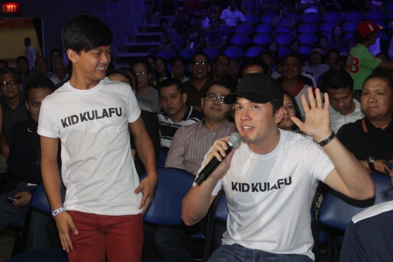 from left: Buboy Villar & Direk Paul Soriano was ringside to promote their boxing film KID KULAFU showing April 15, 2015 in cinemas nationwide. PINOY PRIDE 30 D-Day was held at the SMART Araneta Coliseum last March 28, 2015. Photo by Jude Bautista
