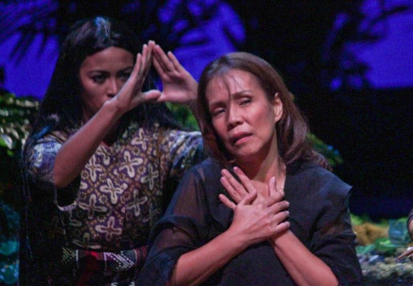 Irma Adlawan won Female Lead performance in a Play for BUHAY NA APOY beside her is Lhorvie Nuevo (Diwata). The TANGHALANG PILIPINO production ran at at the Tanghalang Aurelio Tolentino of the Cultural Center of the Philippines. Photo by Jude Bautista