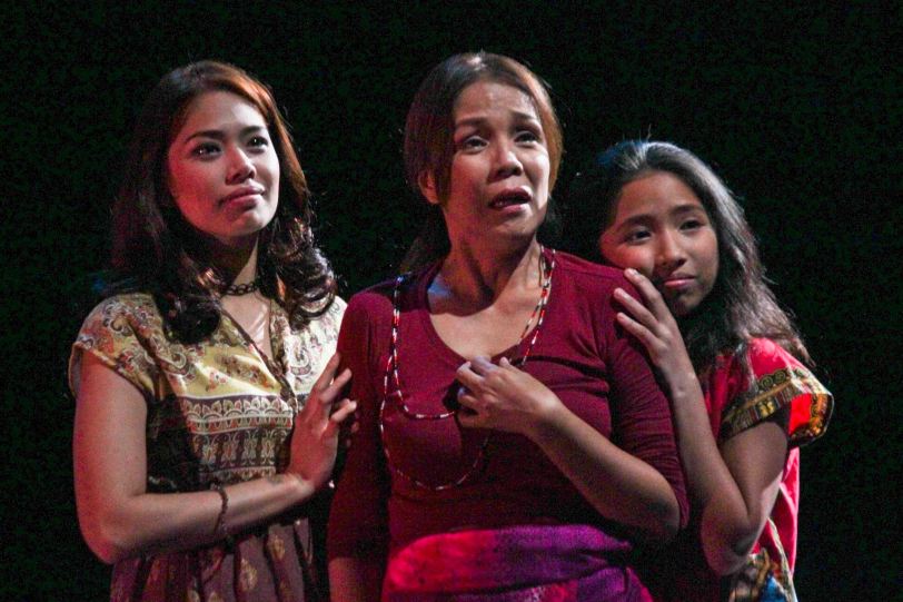 Irma Adlawan (center) won Female Lead performance in a Play for BUHAY NA APOY with her from left: Karen Gaerlan (Aurora Alba) & Kyrie Samodio (Topaz). Kanakan Balintagos’ MGA BUHAY NA APOY - the TANGHALANG PILIPINO production ran at the Tanghalang Aurelio Tolentino of the Cultural Center of the Philippines. Photo by Jude Bautista
